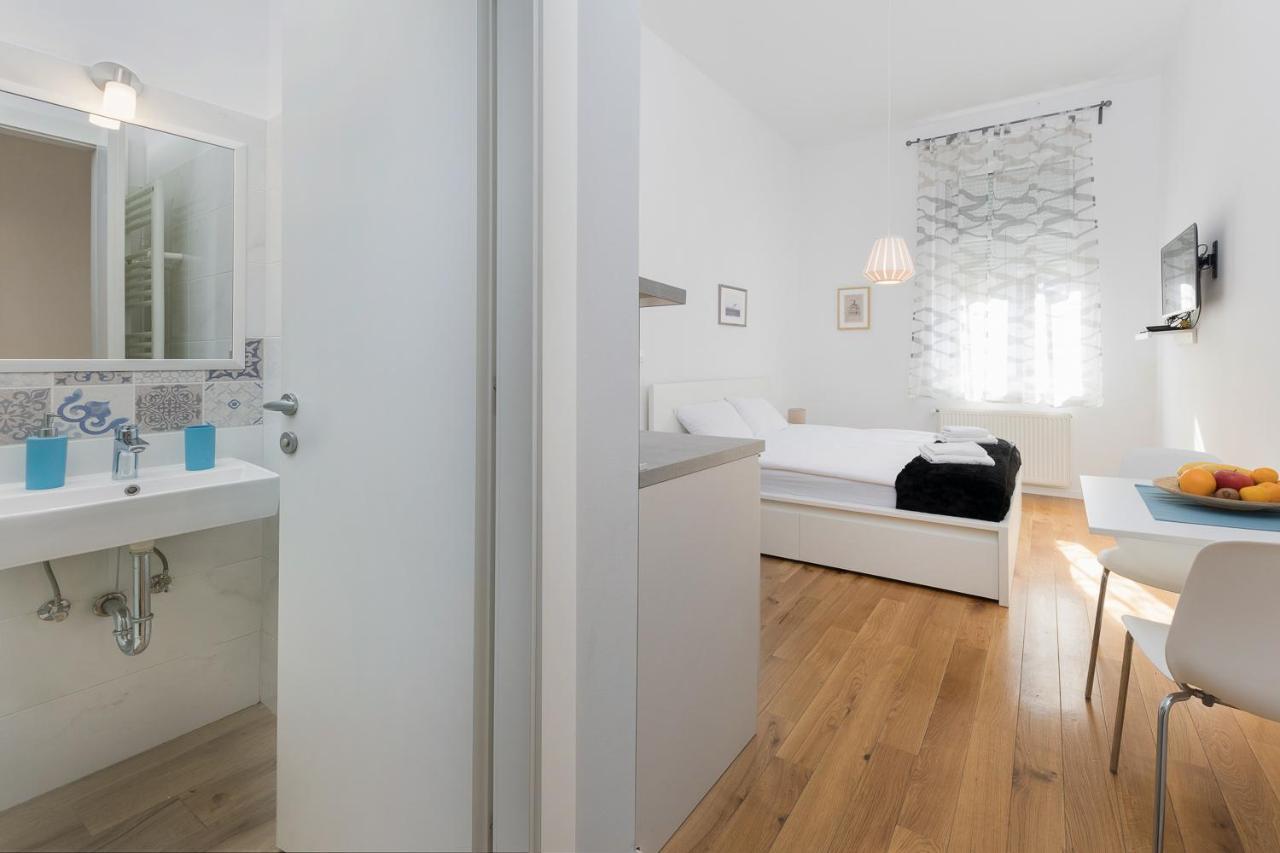 Modern Studio Near Park Zrinjevac And Main Square Zagreb Exterior photo